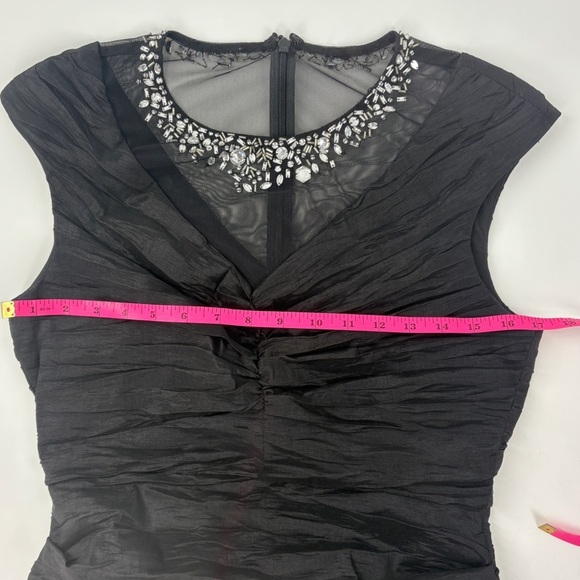 Collections By Lourea Crinkle V Shaped Cocktail Formal Dress- Size 8 - Picture 4 of 6